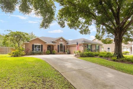 1095 CLUB HILLS DRIVE