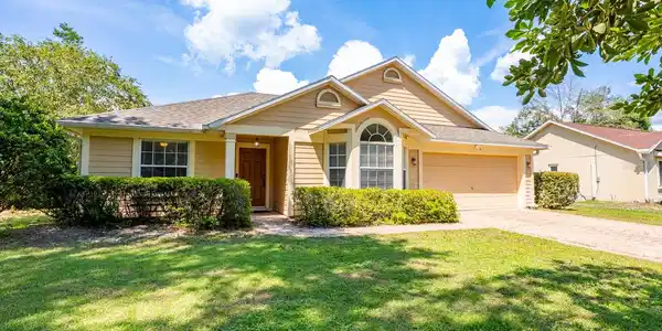 3009 E BEAUMONT LANE