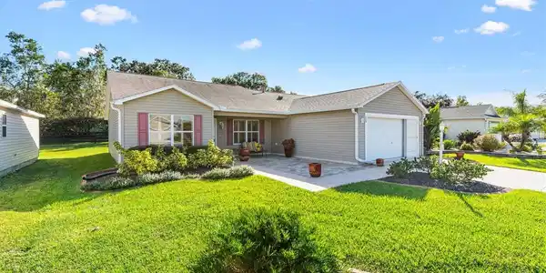 939 LIVINGSTON LOOP