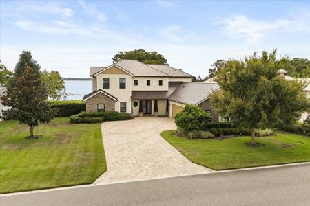 17648 LIVE OAK DR