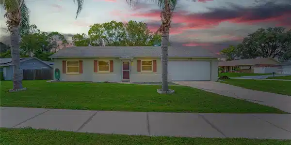 356 CLOVERLEAF BOULEVARD