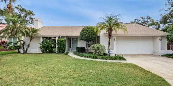253 DONEGAL COURT