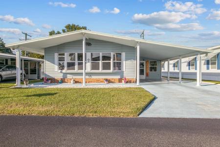 4077 ROLLING OAKS DRIVE