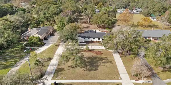 1450 W LAKE BRANTLEY ROAD