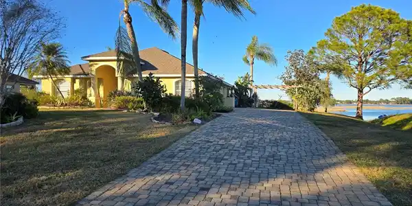 2498 RUSK COURT