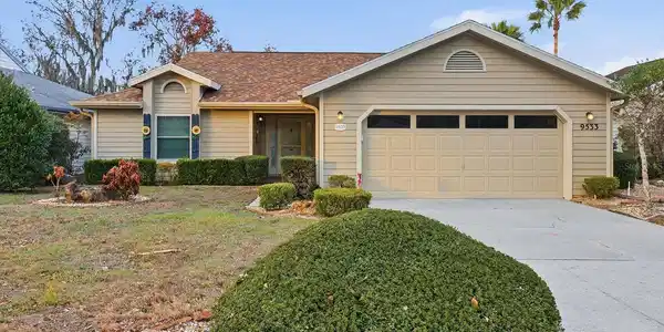 9533 PELICAN COVE COURT