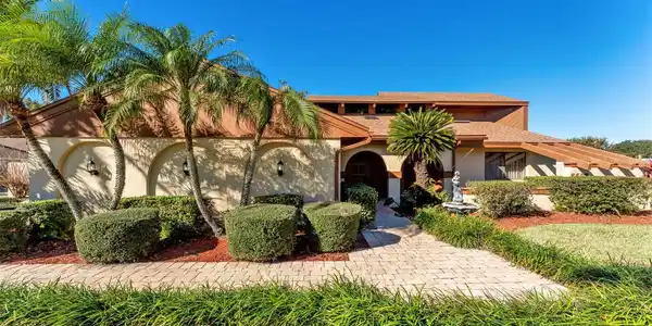 5503 KINGS MONT DRIVE