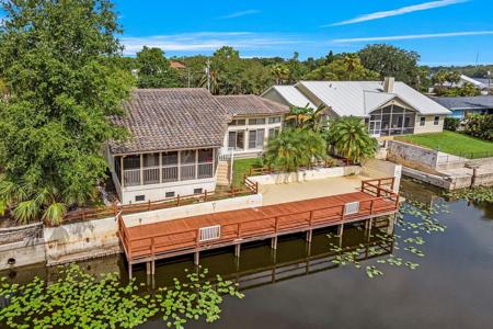 1721 PERCH LANE
