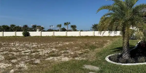 38 DEL PALMA DRIVE