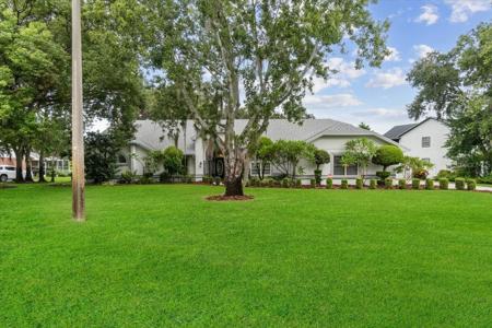 725 HERITAGE DRIVE NE