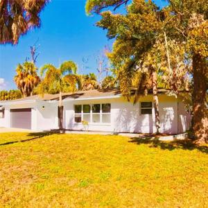 1649 N DAKOTA AVENUE NE