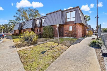 1836 N CRYSTAL LAKE DRIVE