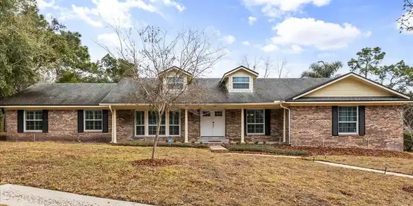 110 VALLEY CIRCLE