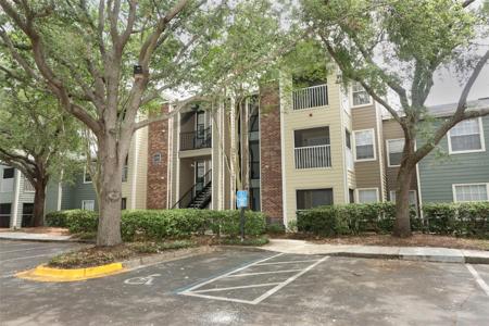 2214 METROPOLITAN WAY