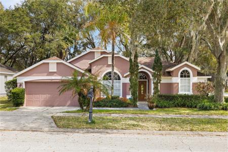 2102 APPLEGATE DRIVE