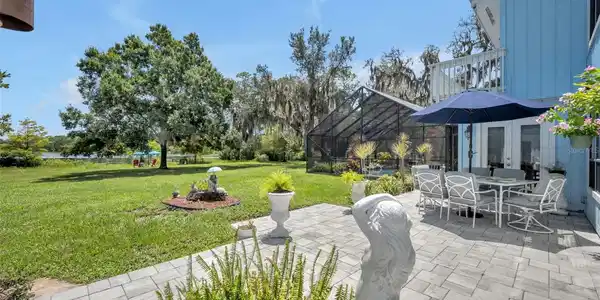 105 SAXON BOULEVARD