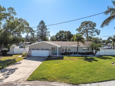 4812 VENETIAN PLACE NE