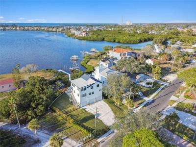 1640 SEA BREEZE DRIVE