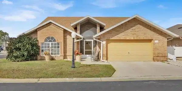 543 CLUBHILL DRIVE