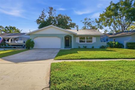 5611 VENETIAN BOULEVARD NE
