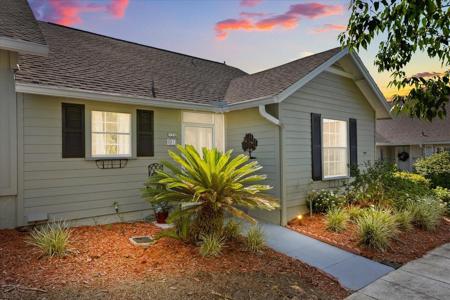 1126 VILLA LANE
