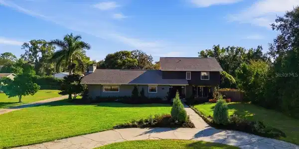 1825 CLUBHOUSE ROAD