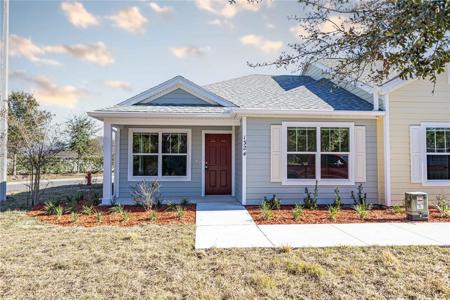 1324 COTTAGE CIRCLE