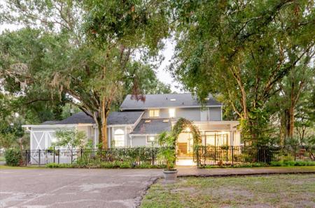 5455 LAKE LE CLARE ROAD