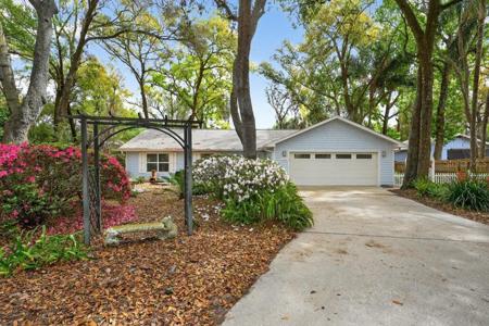 658 CLARK COURT