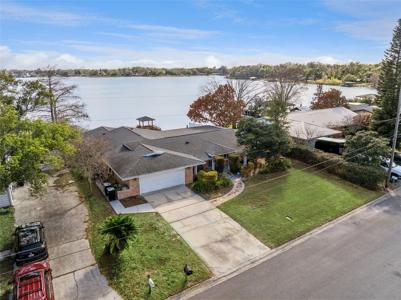 894 W LAKE HOLDEN POINT