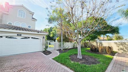 1806 LAGO VISTA BOULEVARD