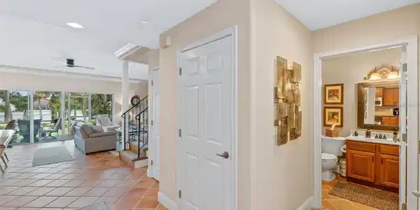 Image 4 Image 4