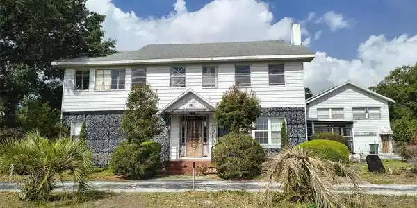 15 LAKE HOWARD DRIVE NW