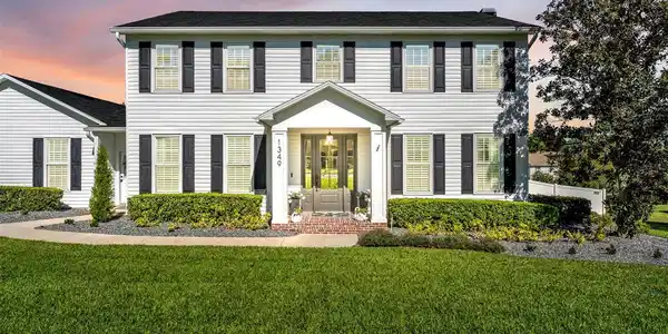 1349 SCOTTSLAND DRIVE
