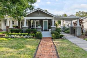 517 WOODLAND
