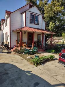 399 W 6TH STREET