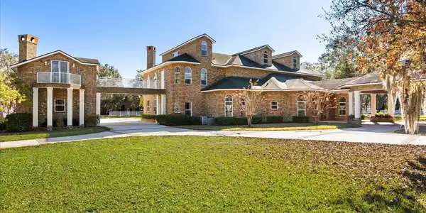 1501 LAKE MARKHAM ROAD