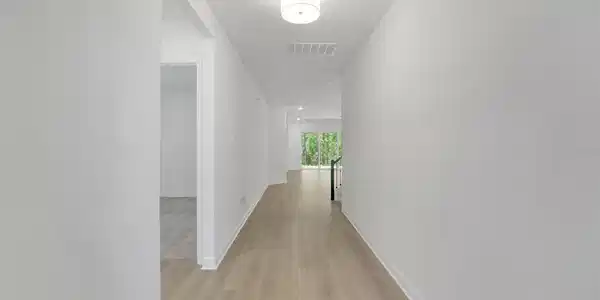 Image 4 Image 4