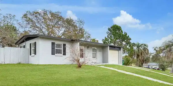889 W VILLAGE DRIVE