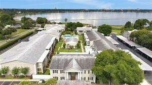 689 LAKE HOWARD NW