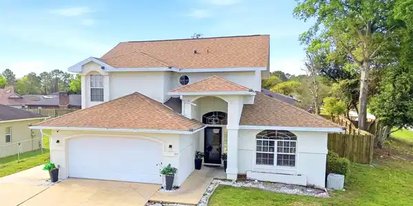399 CLOVERLEAF BOULEVARD