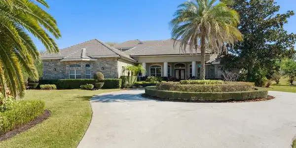 3013 SEIGNEURY DRIVE