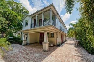 555 PEACHTREE