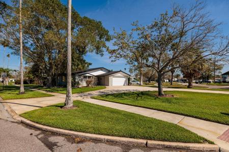 5500 BAYOU GRANDE BOULEVARD NE