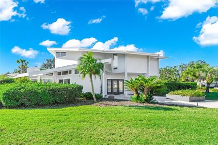 8922 BAY COVE COURT
