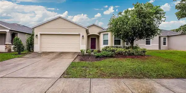 1429 WALLACE MANOR