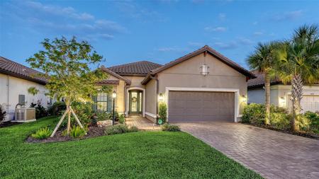 6032 GRANDVIEW HILL COURT