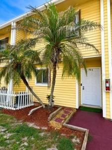 4401 DYLAN LOOP