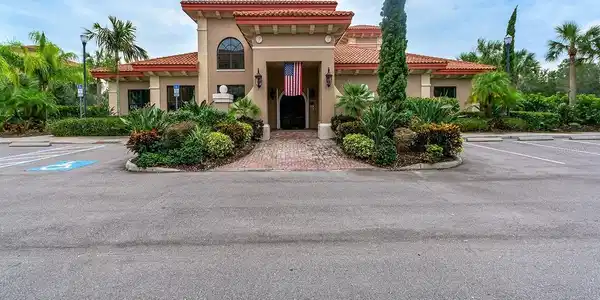 7702 LAKE VISTA COURT