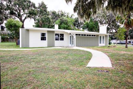 1114 OAK DRIVE